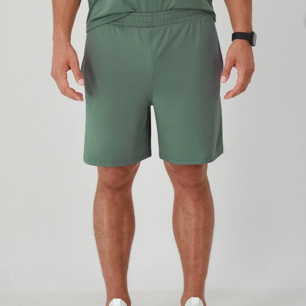 Hanes Moves Men’s‎ Athletic Shorts Size Large Green 7” Built-In Liner NEW